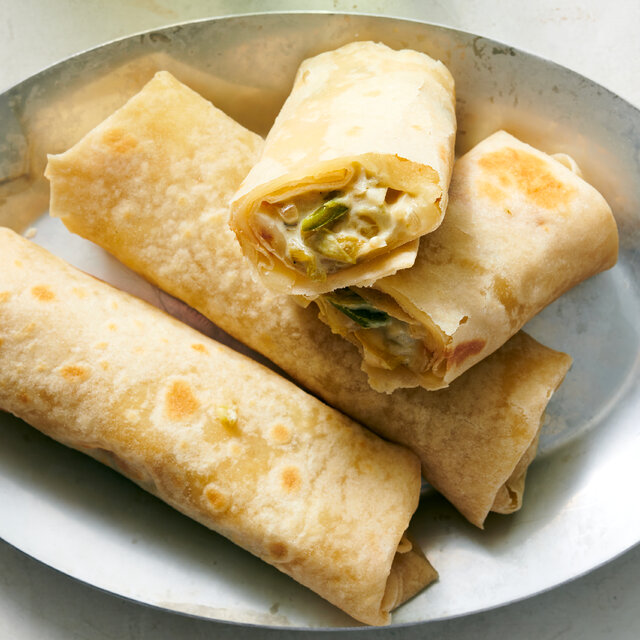 Burritos de Chile Verde con Papas (Chile Verde Burritos With Potatoes)
